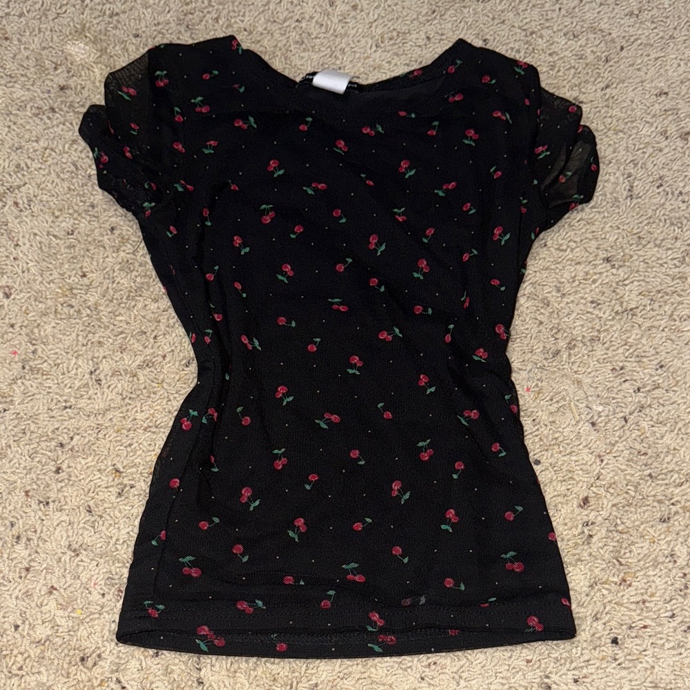 Chic Black Cherry Print Short Sleeve Top